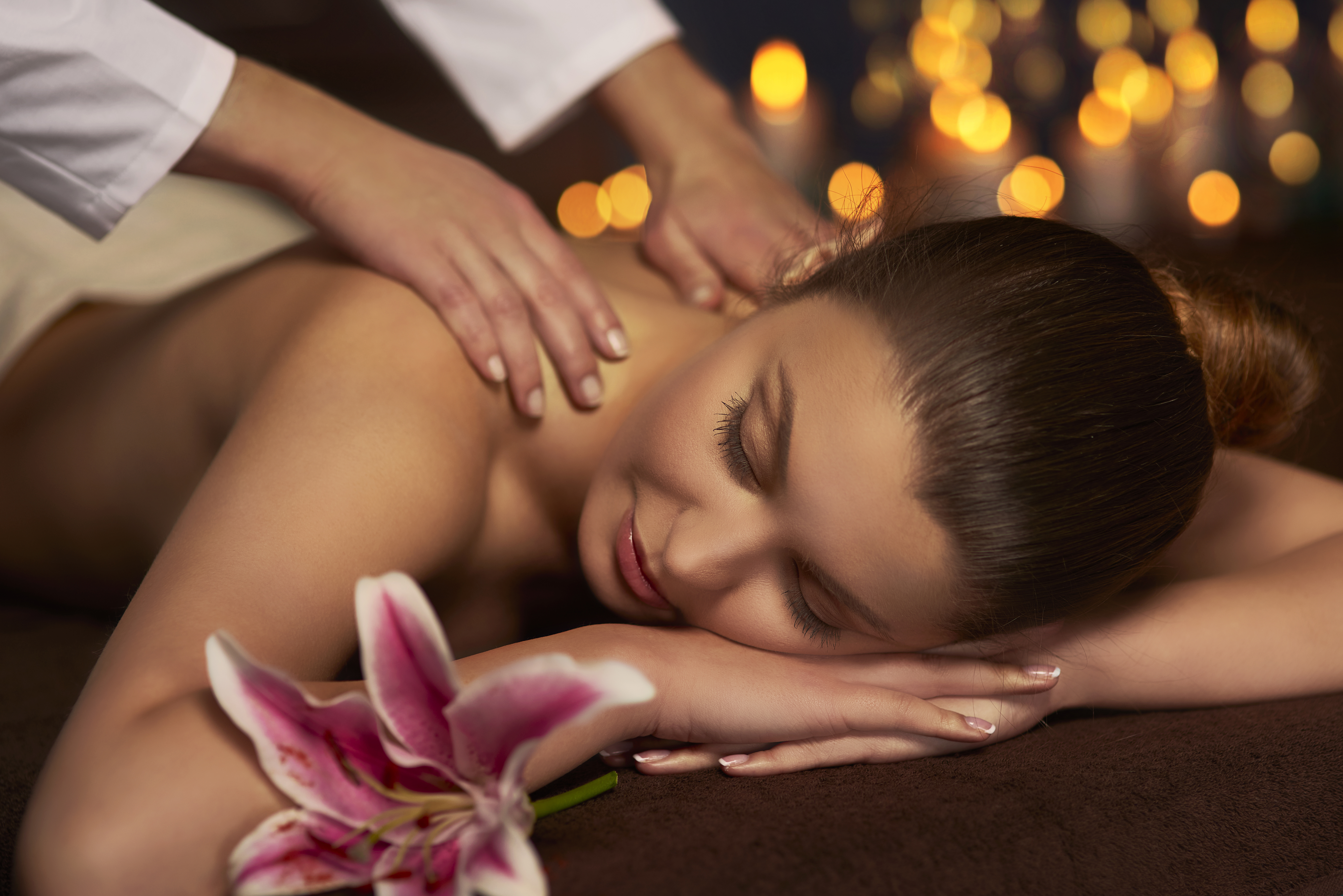 Professional Swedish massage service for women at home or hotel in Mumbai
